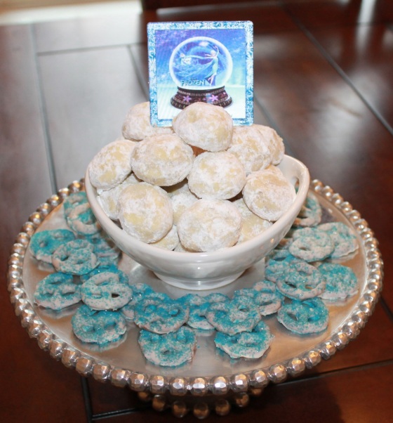 February 2014 - Snowball Cookies
